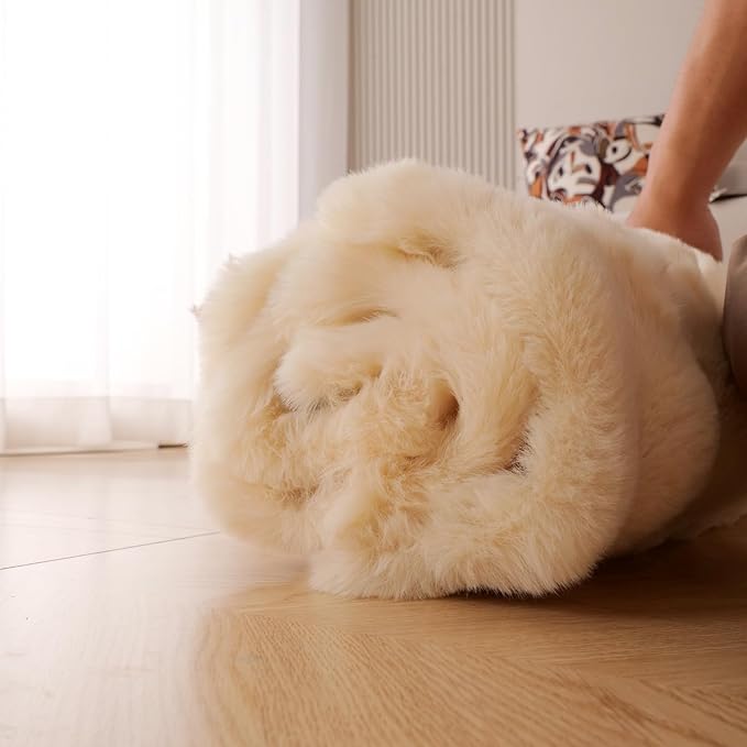 SHENGOCASE Pet Cushion Pad, Faux Fur Dog and Cat kneading Pillow, Cozy Bed Insert for Crate Pad Padding for Cage Kennel House Condo (31.5")