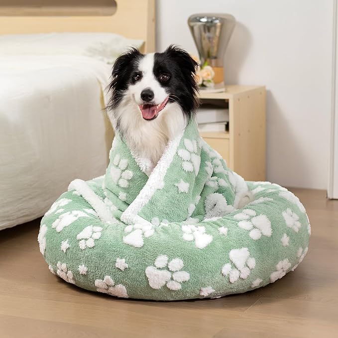 Donut Dog Beds for Medium Dogs, Calming Round Cat Beds for Indoor Cats, Cute 3D Textured Paw Pet Bed with Removable Washable Cover and Anti-Slip Bottom(Green,30")