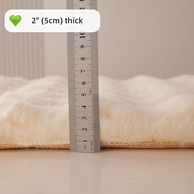 SHENGOCASE Pet Cushion Pad, Faux Fur Dog and Cat kneading Pillow, Cozy Bed Insert for Crate Pad Padding for Cage Kennel House Condo (31.5")