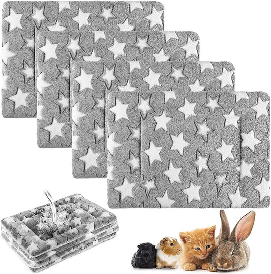 Haull 4 Pcs Waterproof Guinea Pig Bedding Winter Guinea Pig Bed Plush Cage Liners Soft Dog Cat Mat Reversible Winter Cozy Animal Pee Pad Hamster Bed Mat for Bunny(Black White Star,13 x 18.5 Inch)